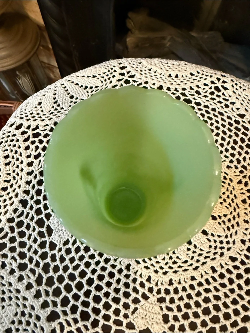 Gorgeous Vintage Jadite Vase Empire Art Deco Styling Mid Century 5.25”